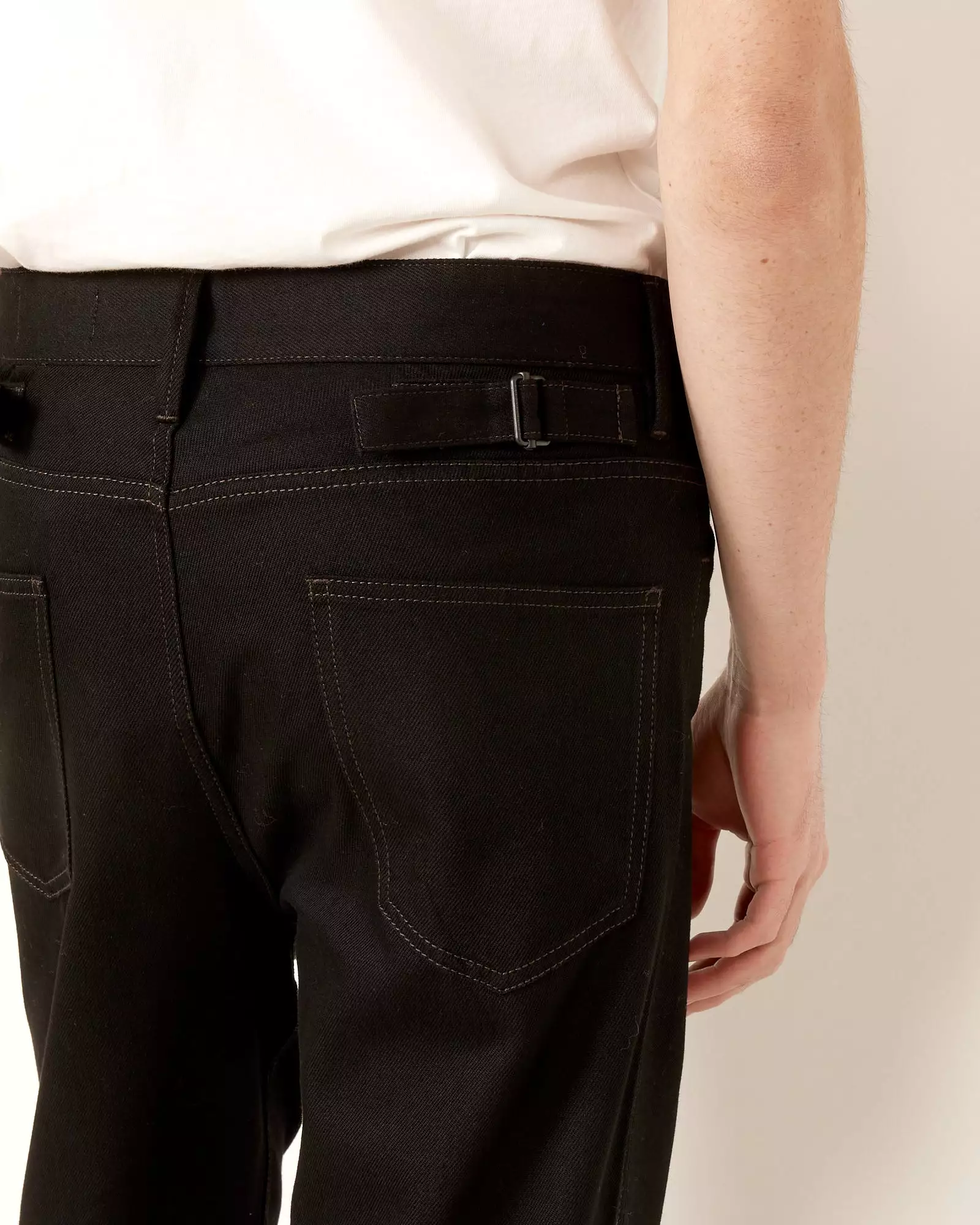 Curved 5 Pocket Pant in Black