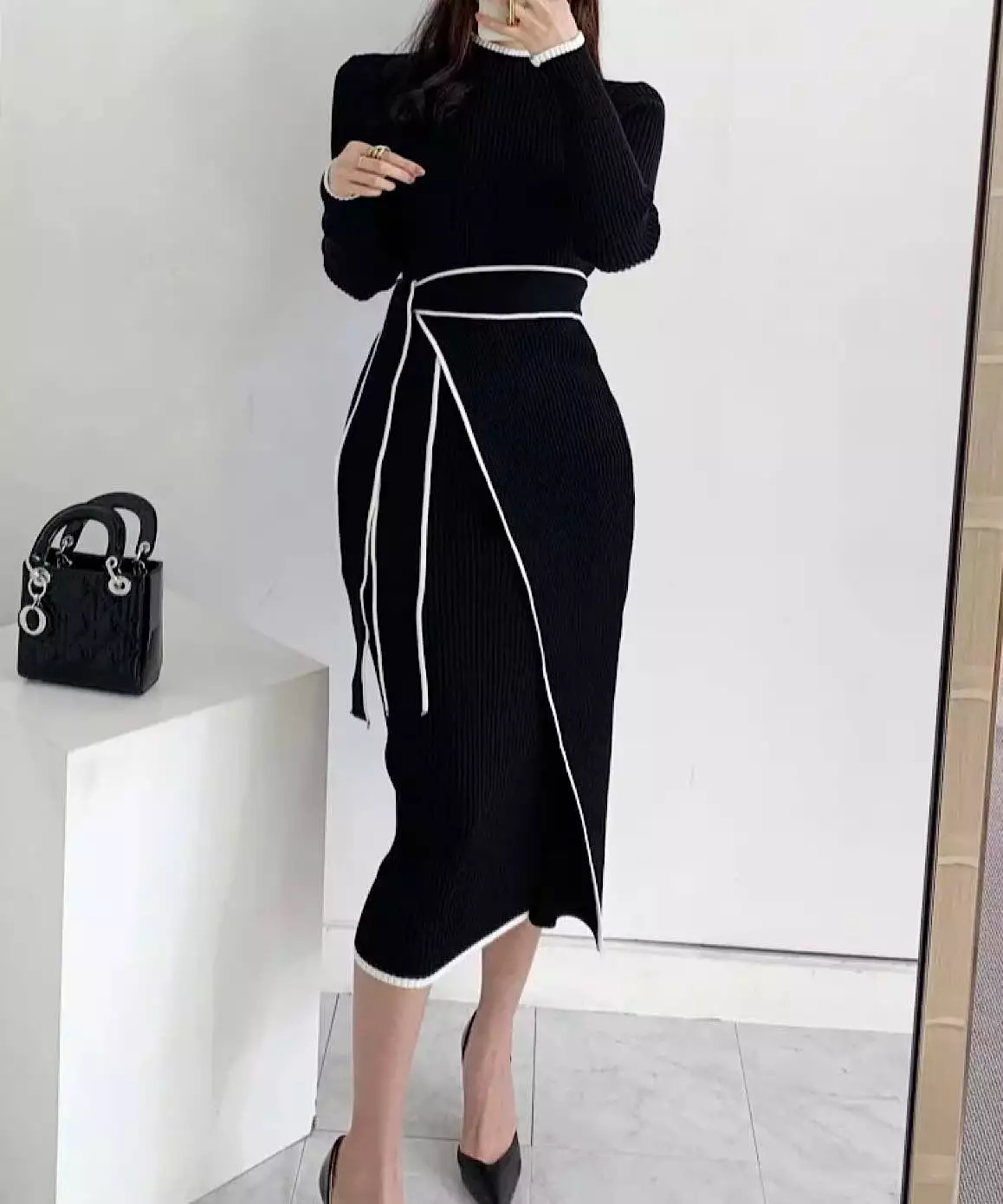 High Neck Contrast Edge Tie Midi Dress