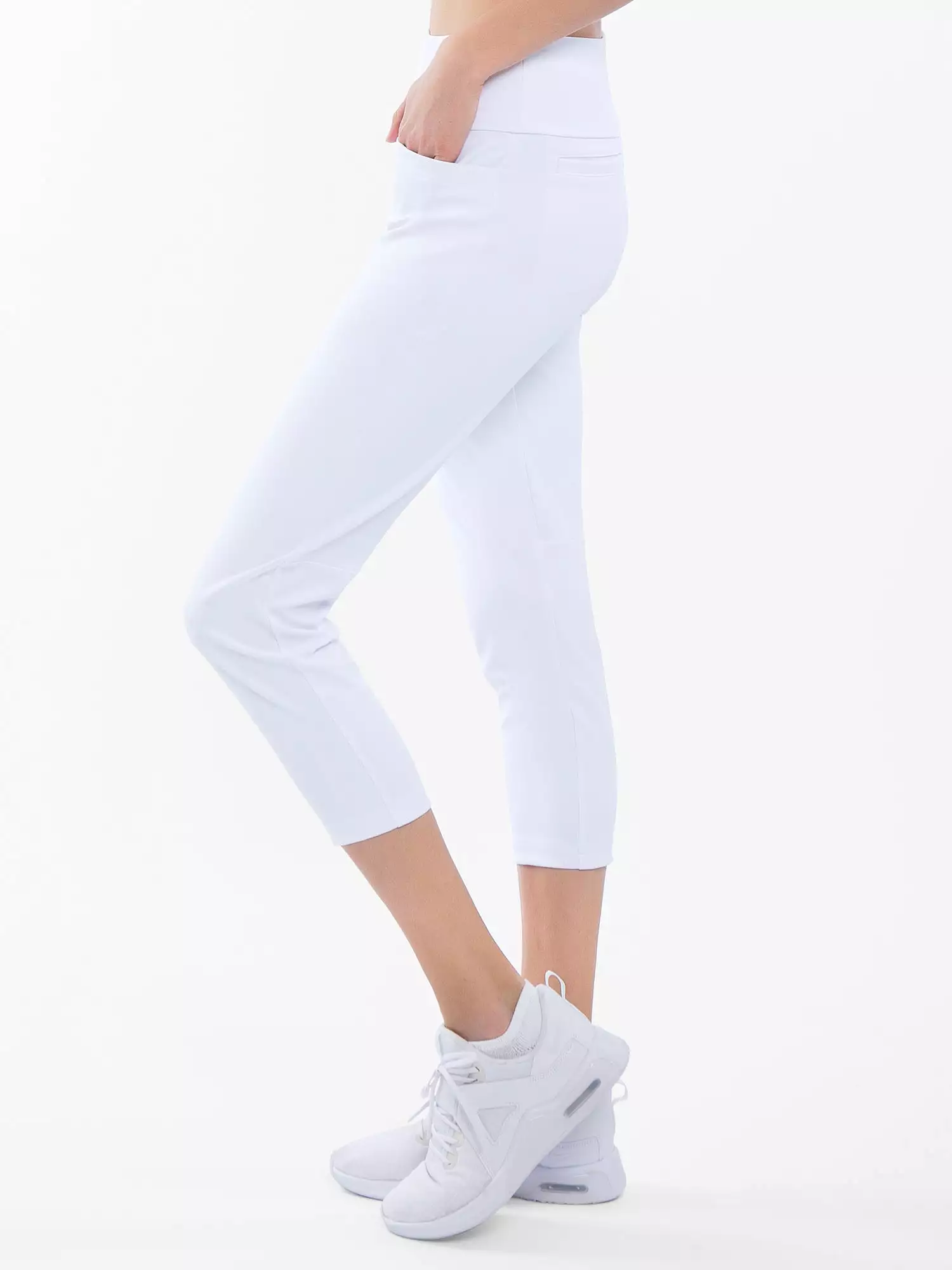 Quick Dry Women's Golf 24 Capri - White