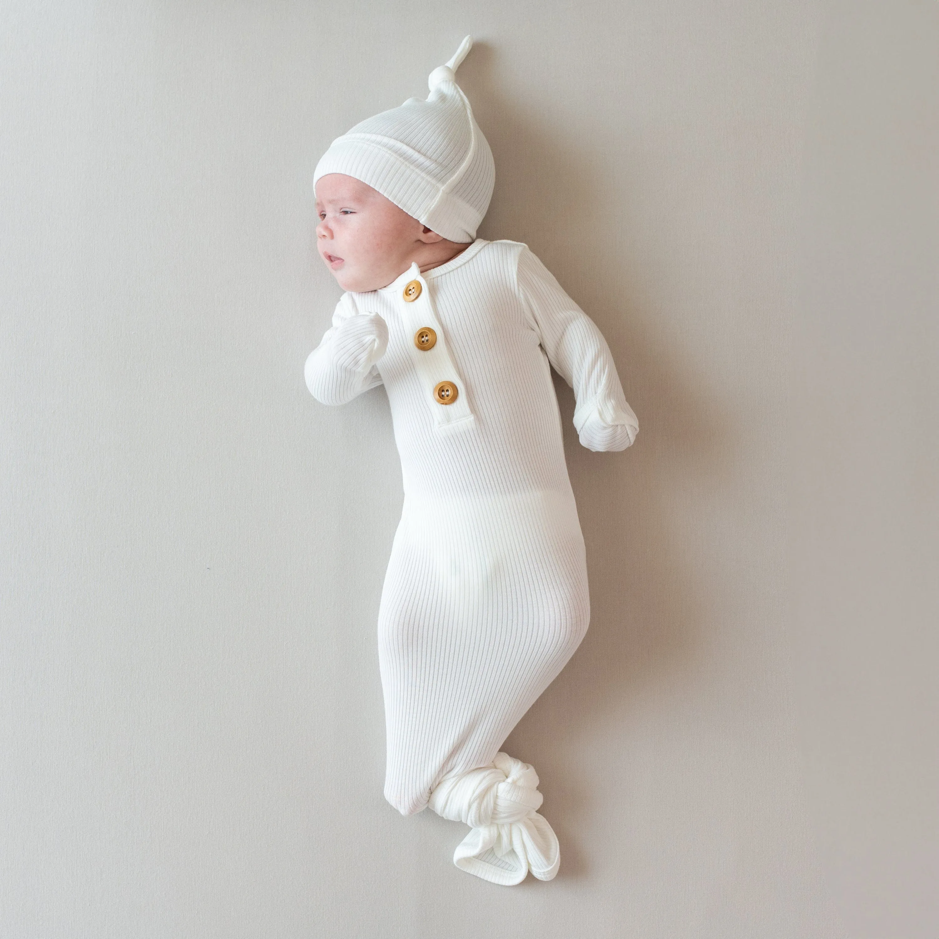 Ribbed Knotted Gown with Hat Set in Cloud