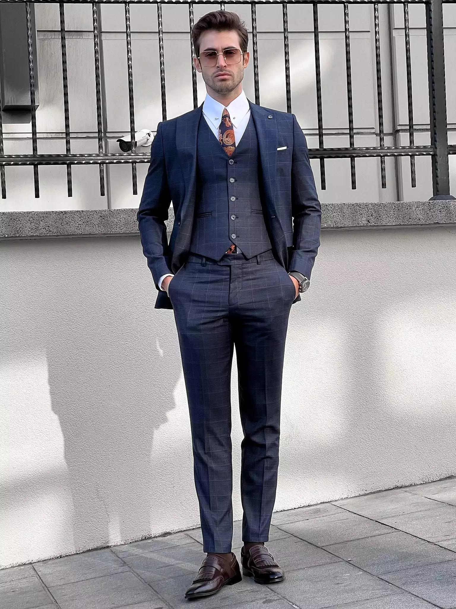 Slim-fit Pointed Collar Vest Navy Blue Business Suit