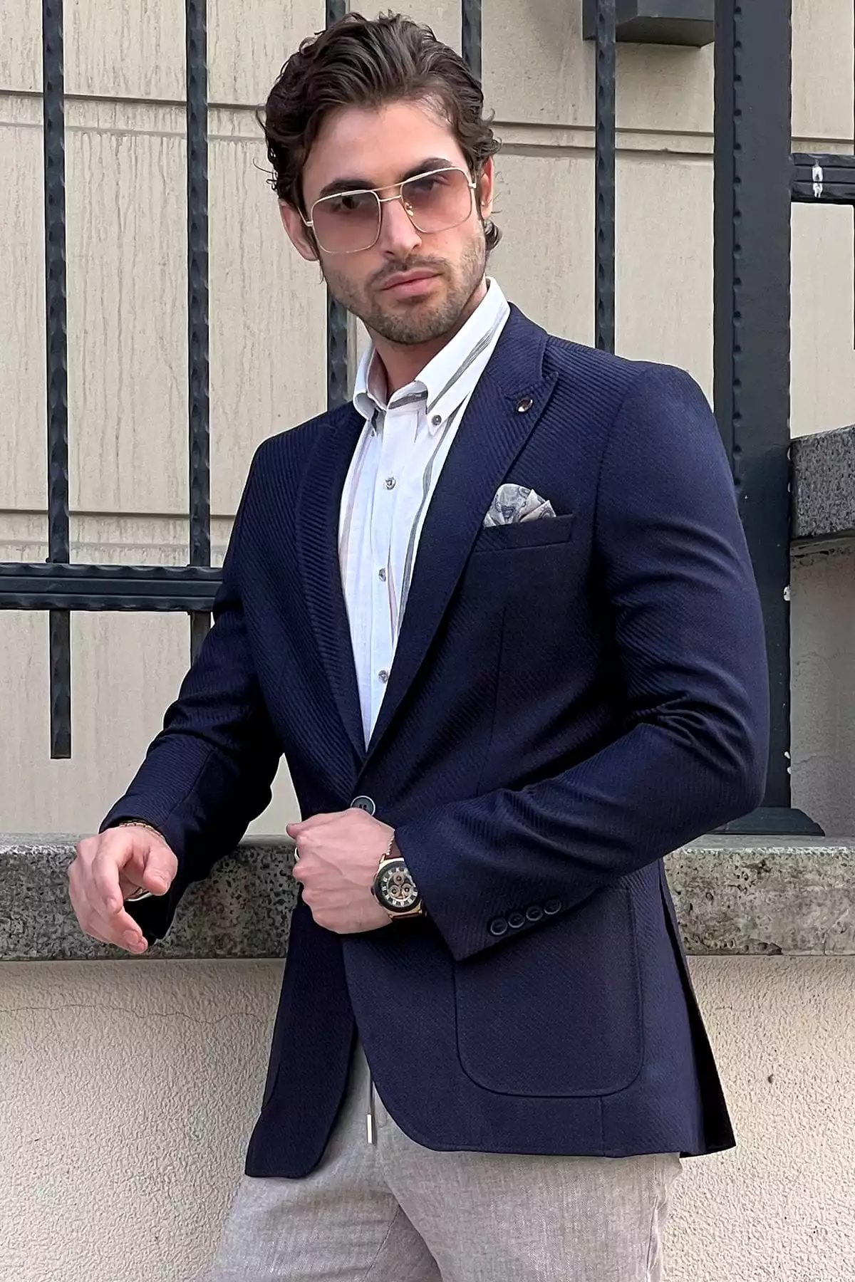 Slim-fit Self-Patterned Navy blue Blazer