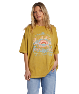 Women's Billabong Sunrise On The Beach Boyfriend T-Shirt