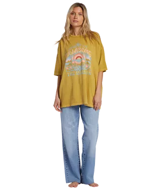 Women's Billabong Sunrise On The Beach Boyfriend T-Shirt