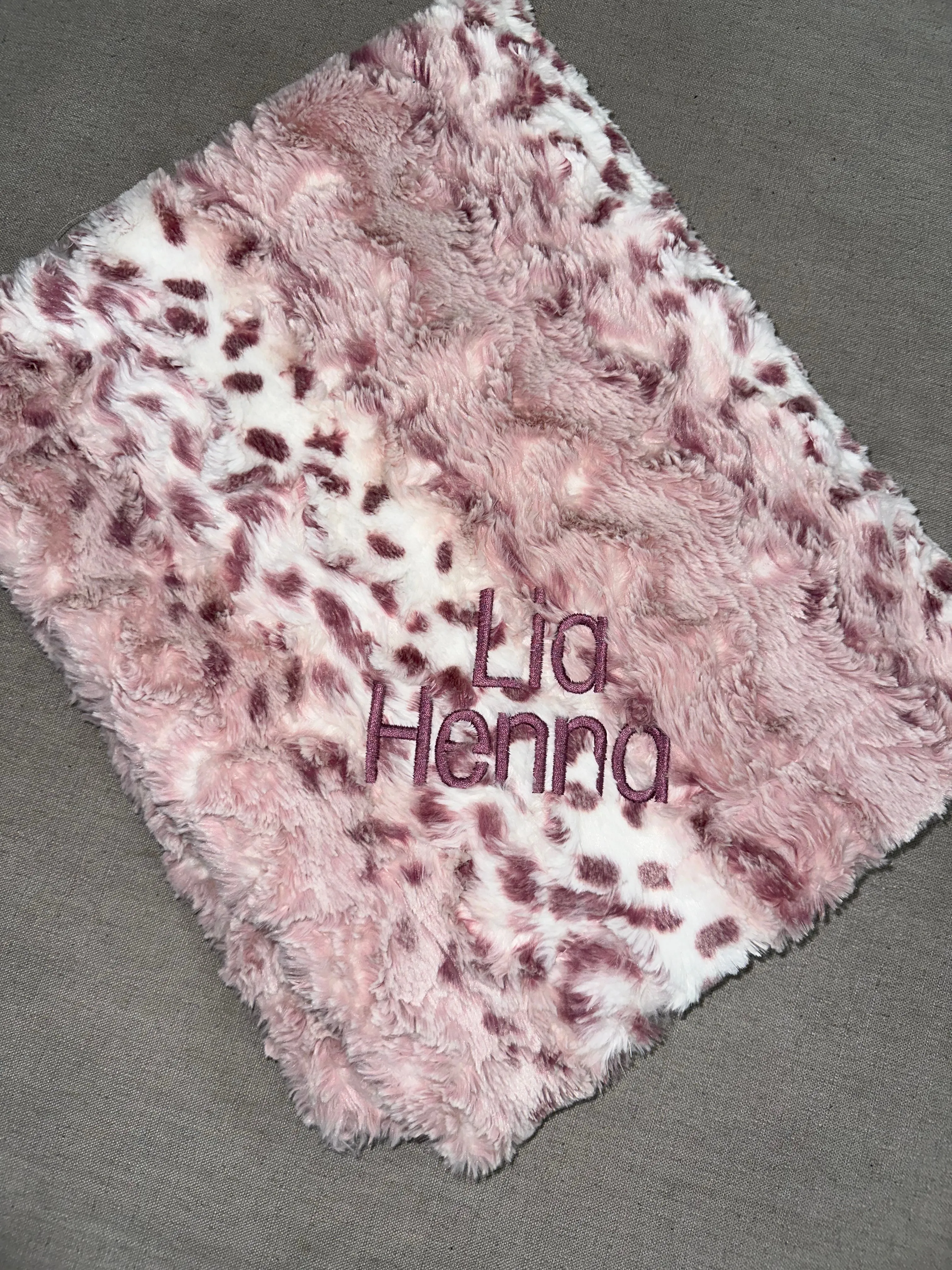 Zandino Leo Wildrose Minky Blanket